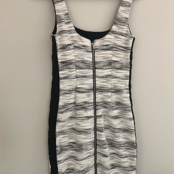 Dynamite Tweed dress - Picture 3 of 4